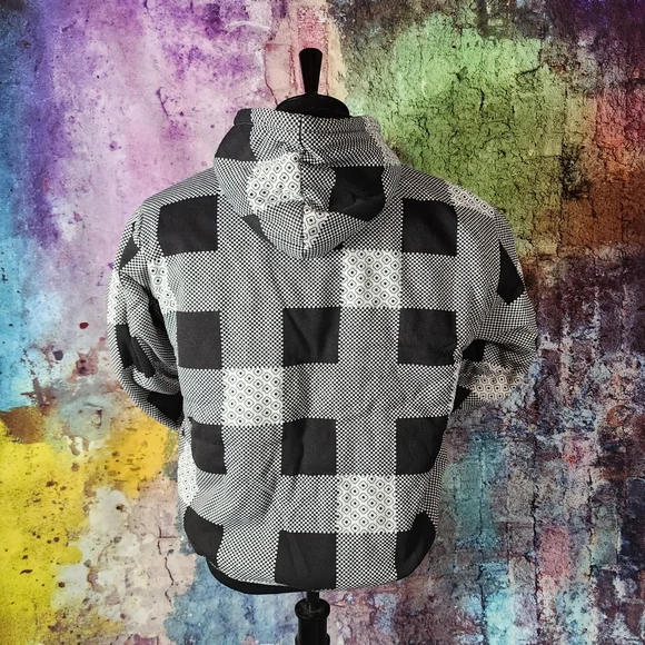 Large Black and White Checkered Full Zip Lined Hoodie - Picture 4 of 13